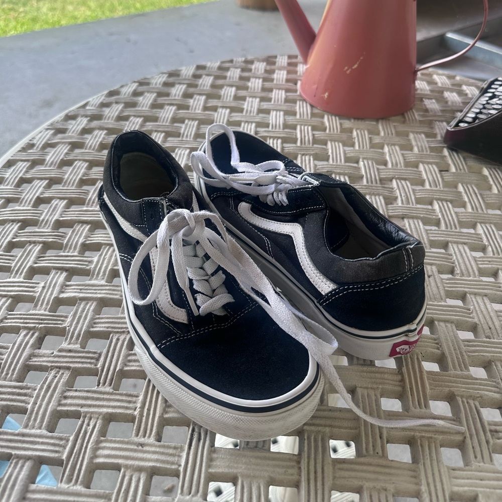 Vans - Picture 5 of 6
